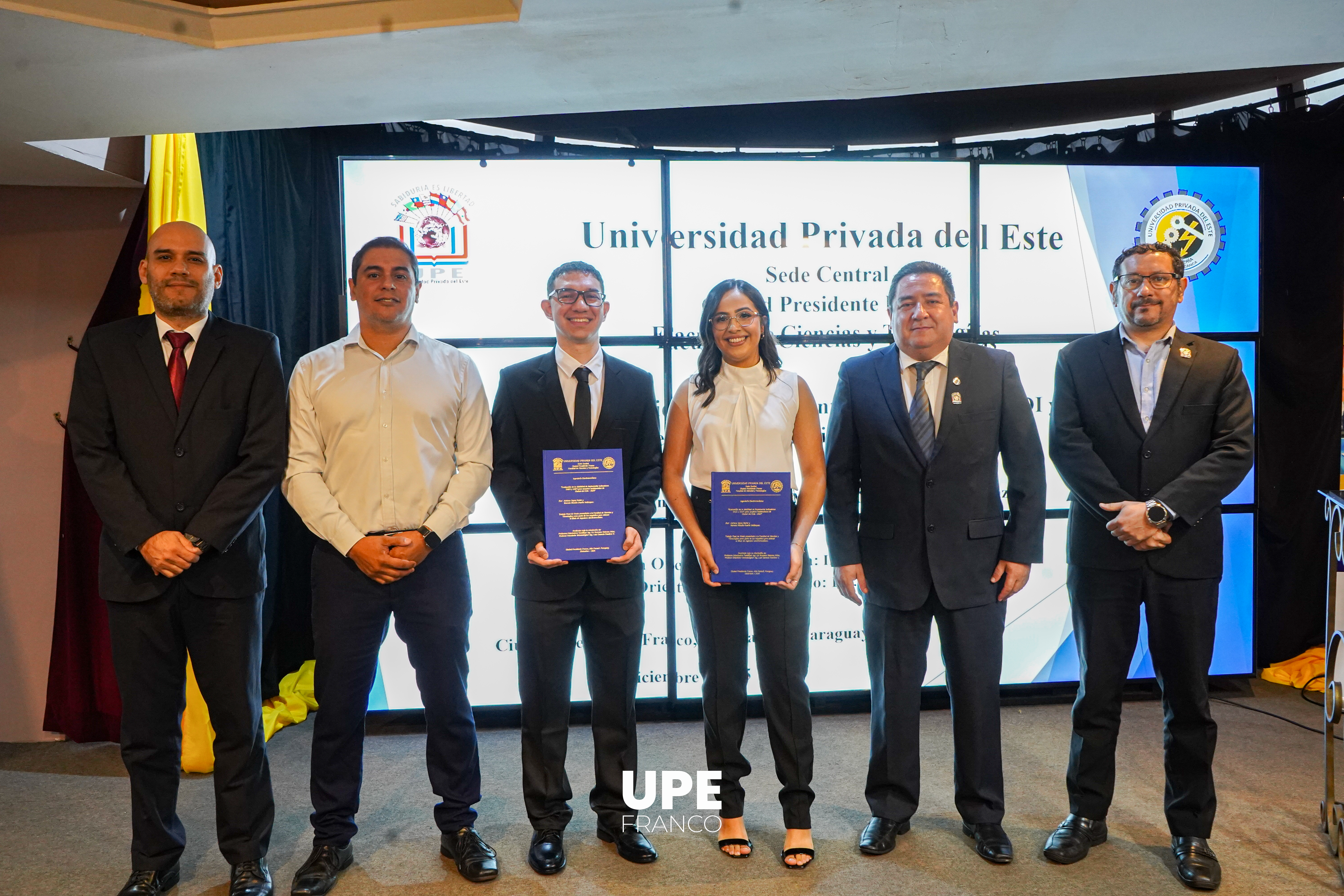 Defensa de Trabajo Final de Grado: Facultad de Ciencias y Tecnologías 