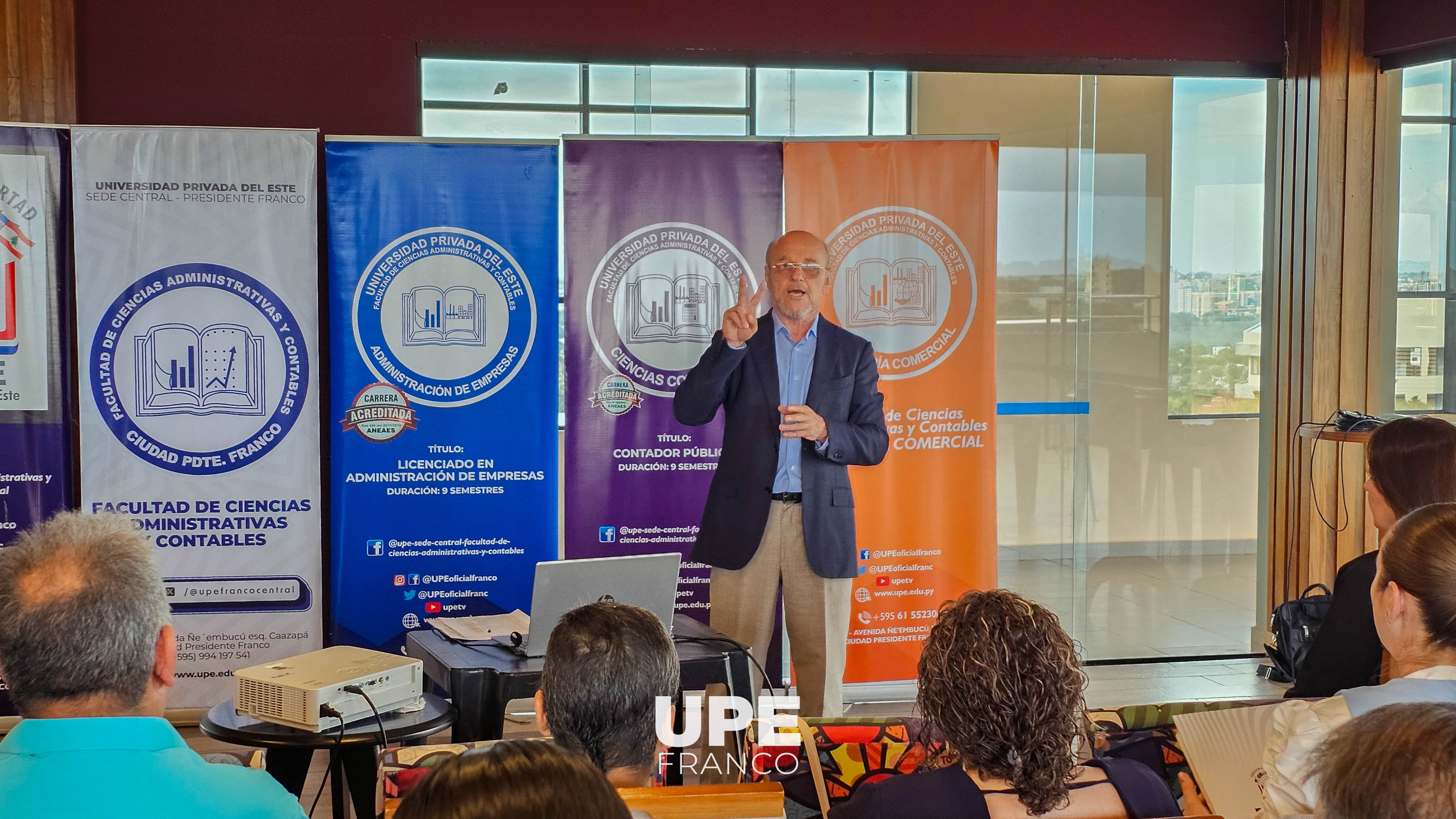 Claustro Docente 2026 fortalece la planificación académica en la Facultad de Ciencias Administrativas y Contables