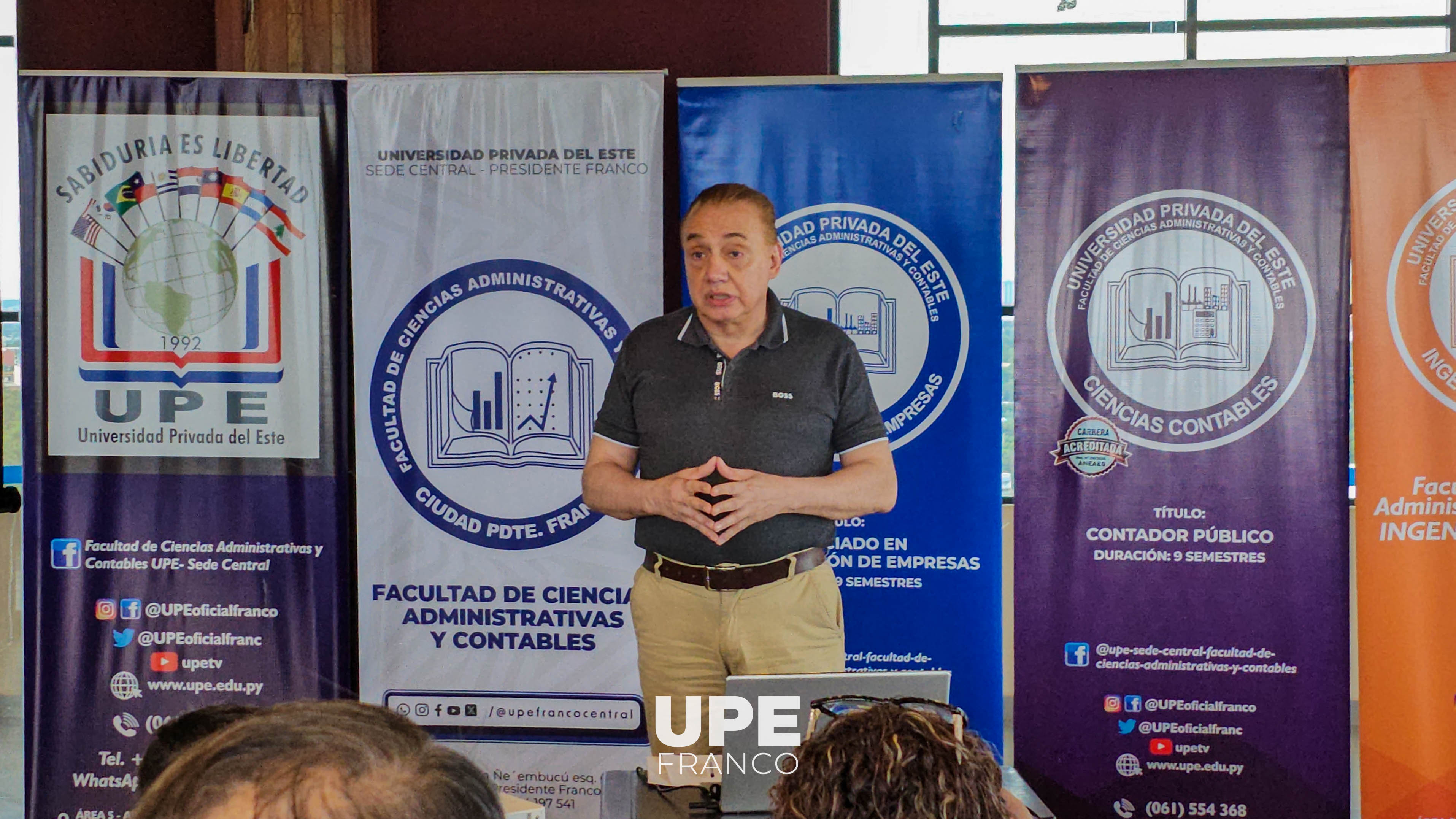 Claustro Docente 2026 fortalece la planificación académica en la Facultad de Ciencias Administrativas y Contables