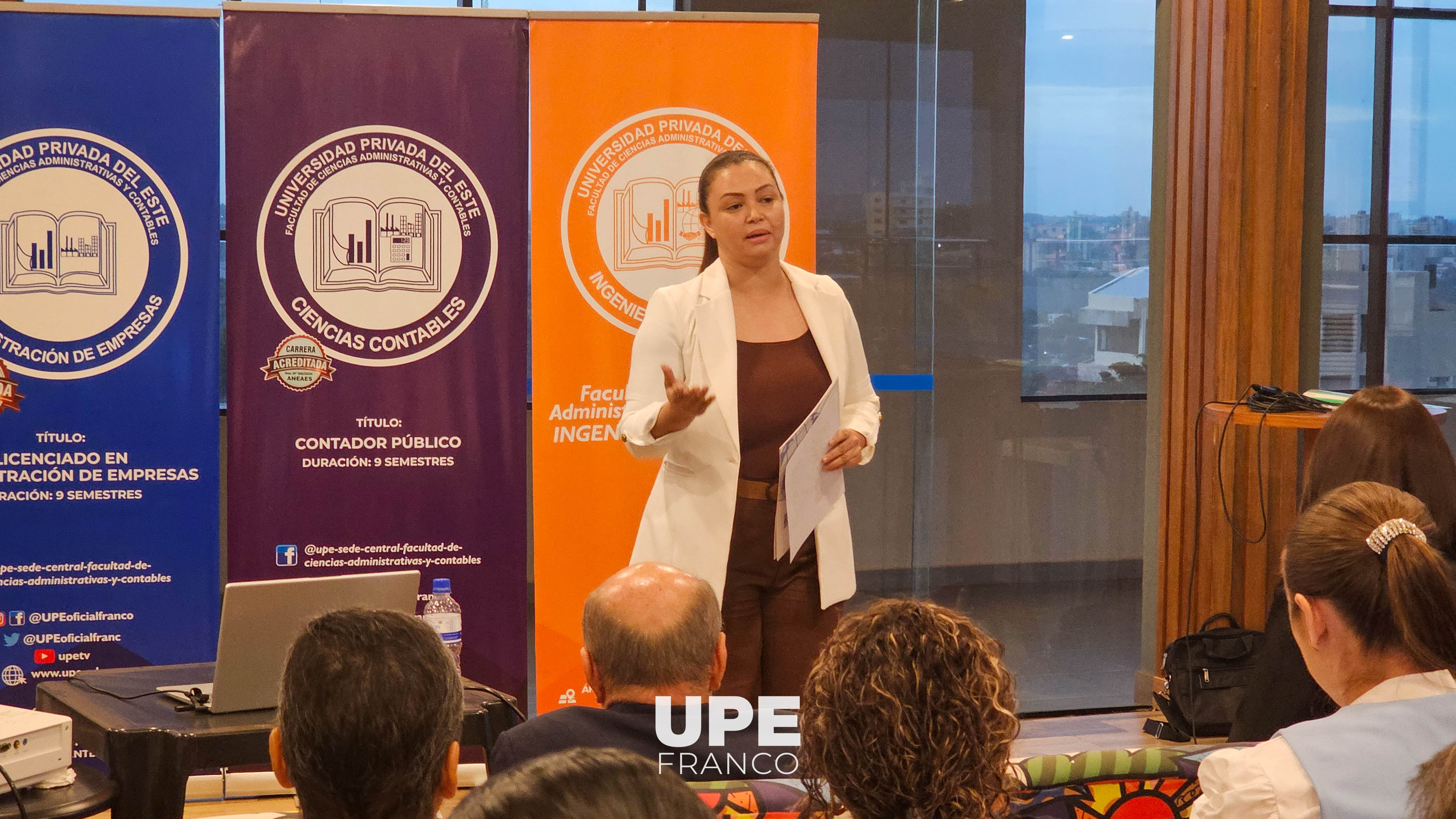 Claustro Docente 2026 fortalece la planificación académica en la Facultad de Ciencias Administrativas y Contables