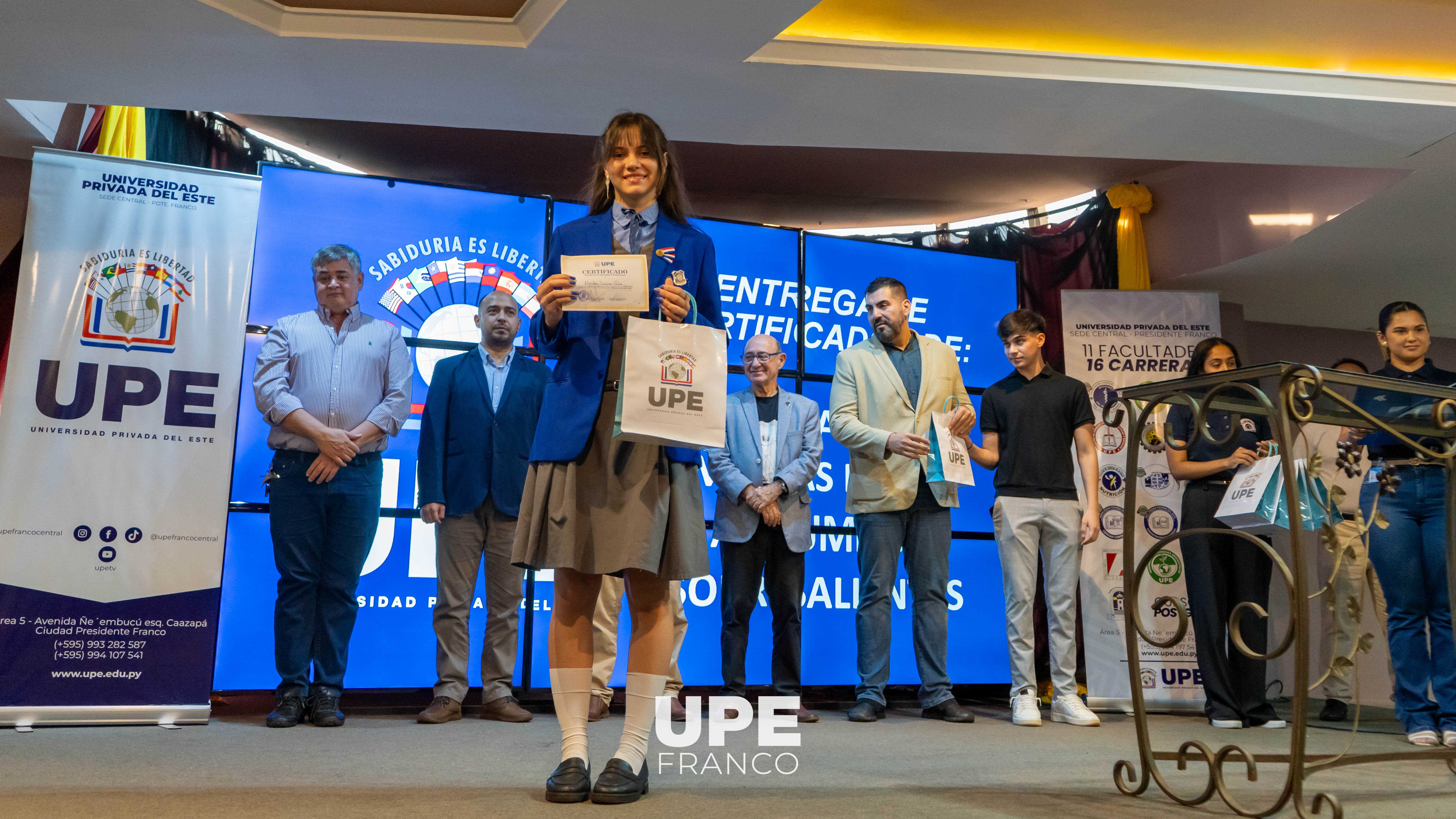 UPE Franco reafirma su compromiso con la Responsabilidad Social Universitaria con entrega de becas y medias becas