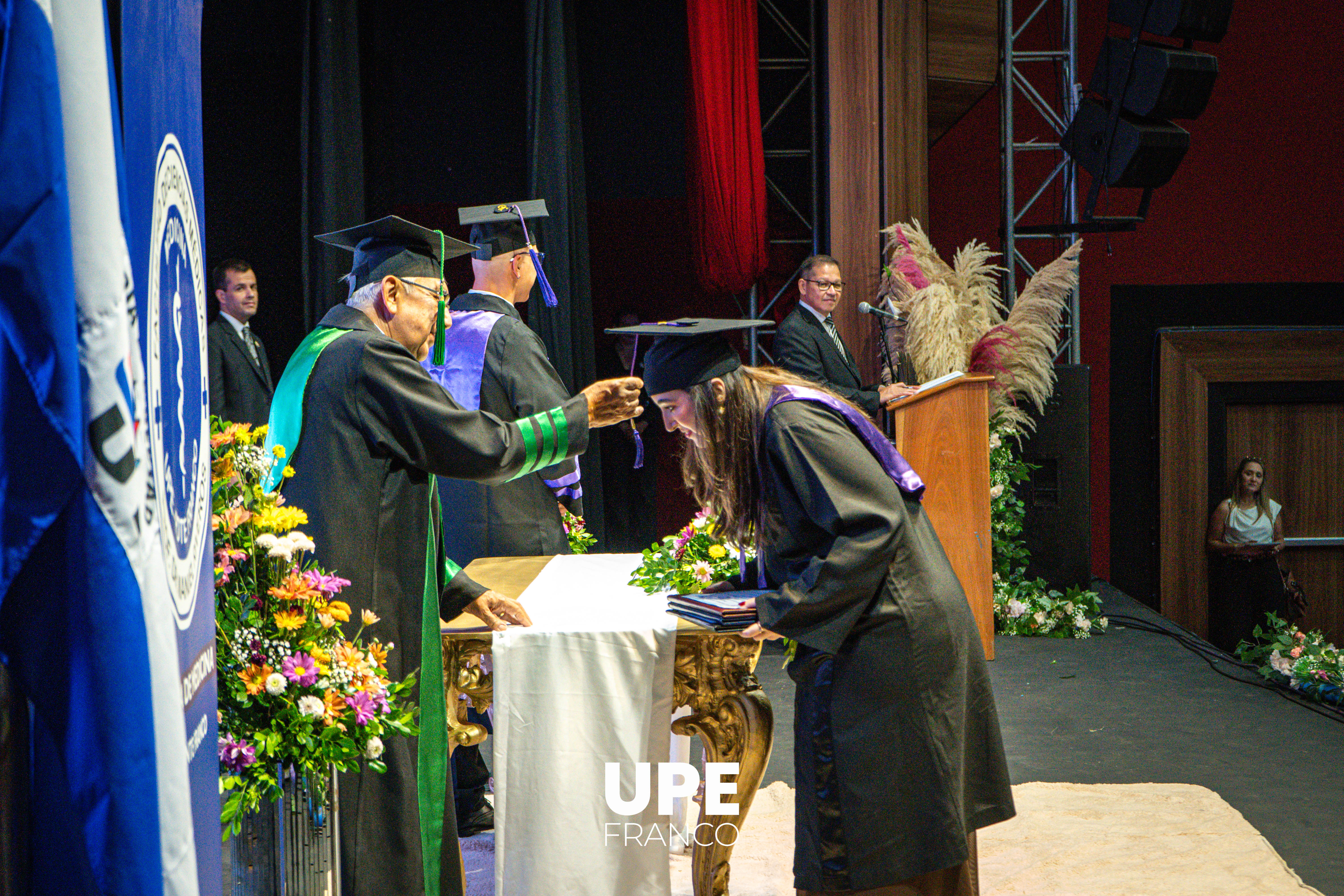 CEREMONIA DE GRADUACIÓN: Carrera de Medicina – UPE FRANCO