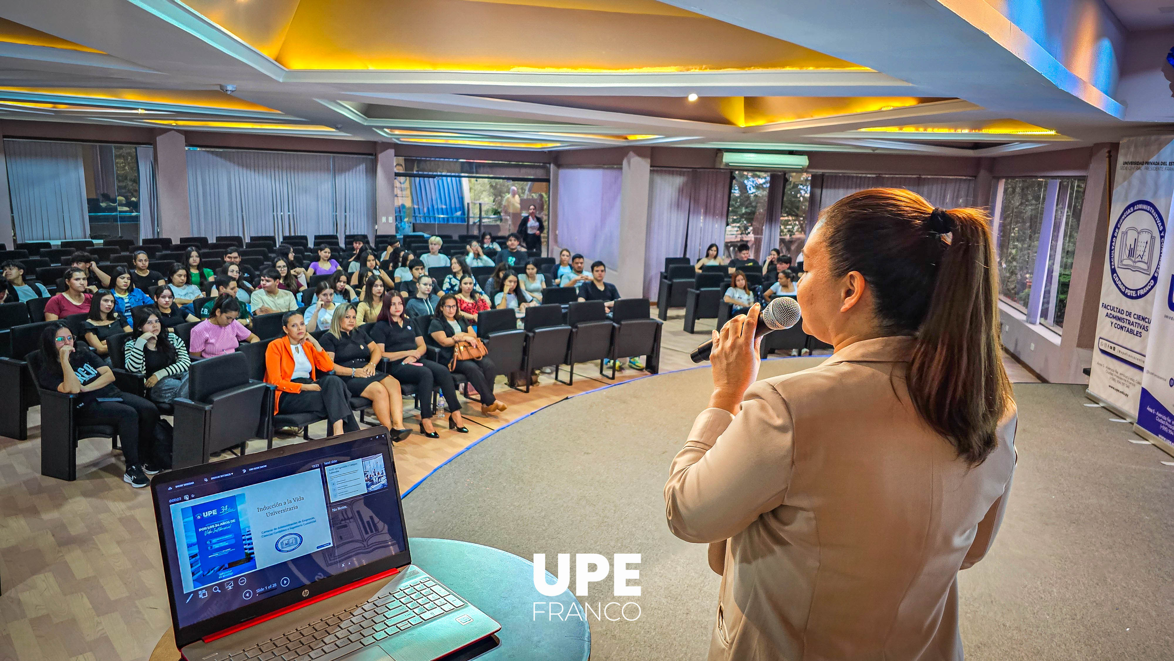 Jornada de Inducción Universitaria: Facultad de Ciencias Administrativas y Contables