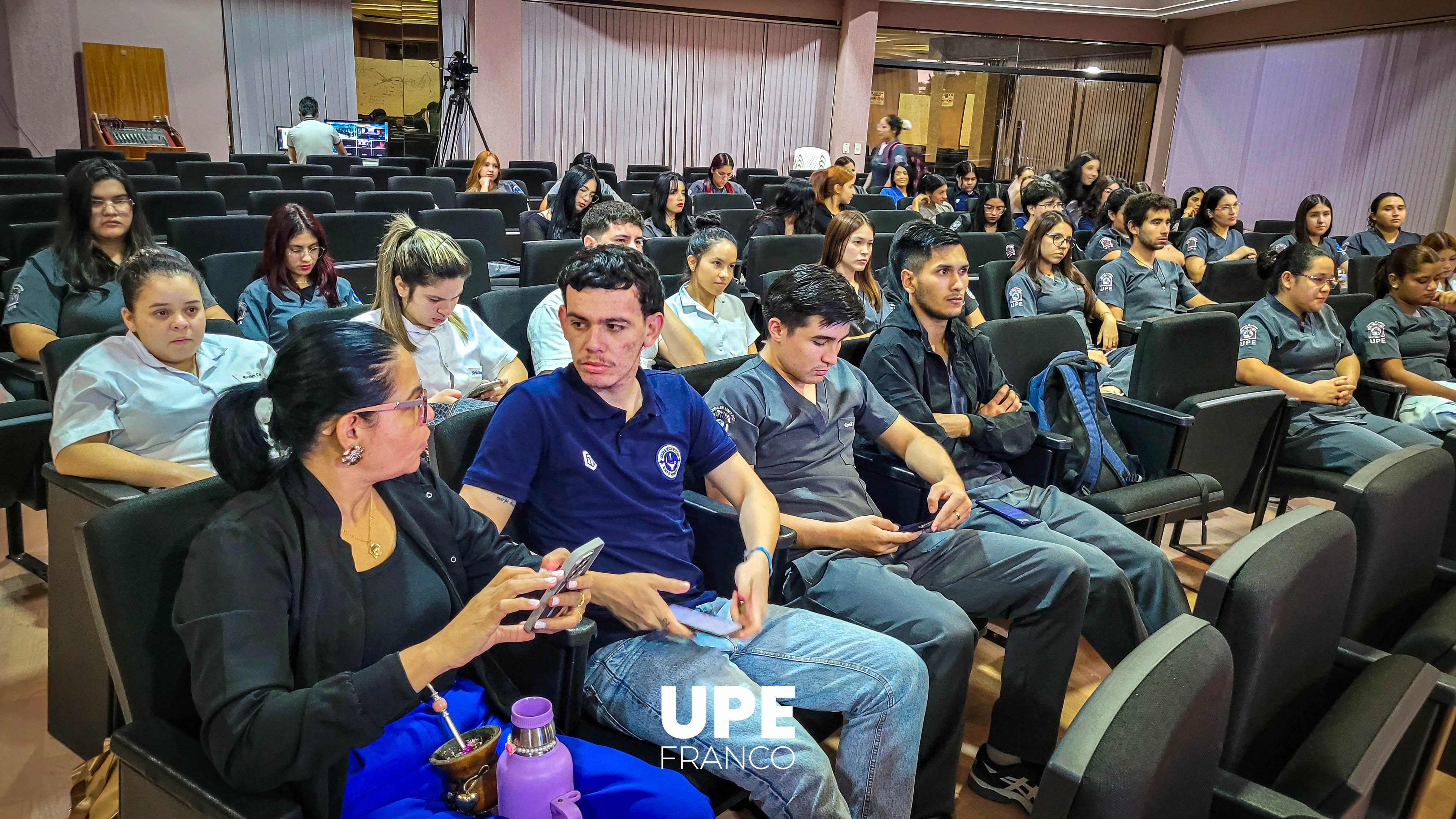 Webinar Informativo: Inserción laboral para profesionales de Enfermería en Alemania y Austria - CARENAPI