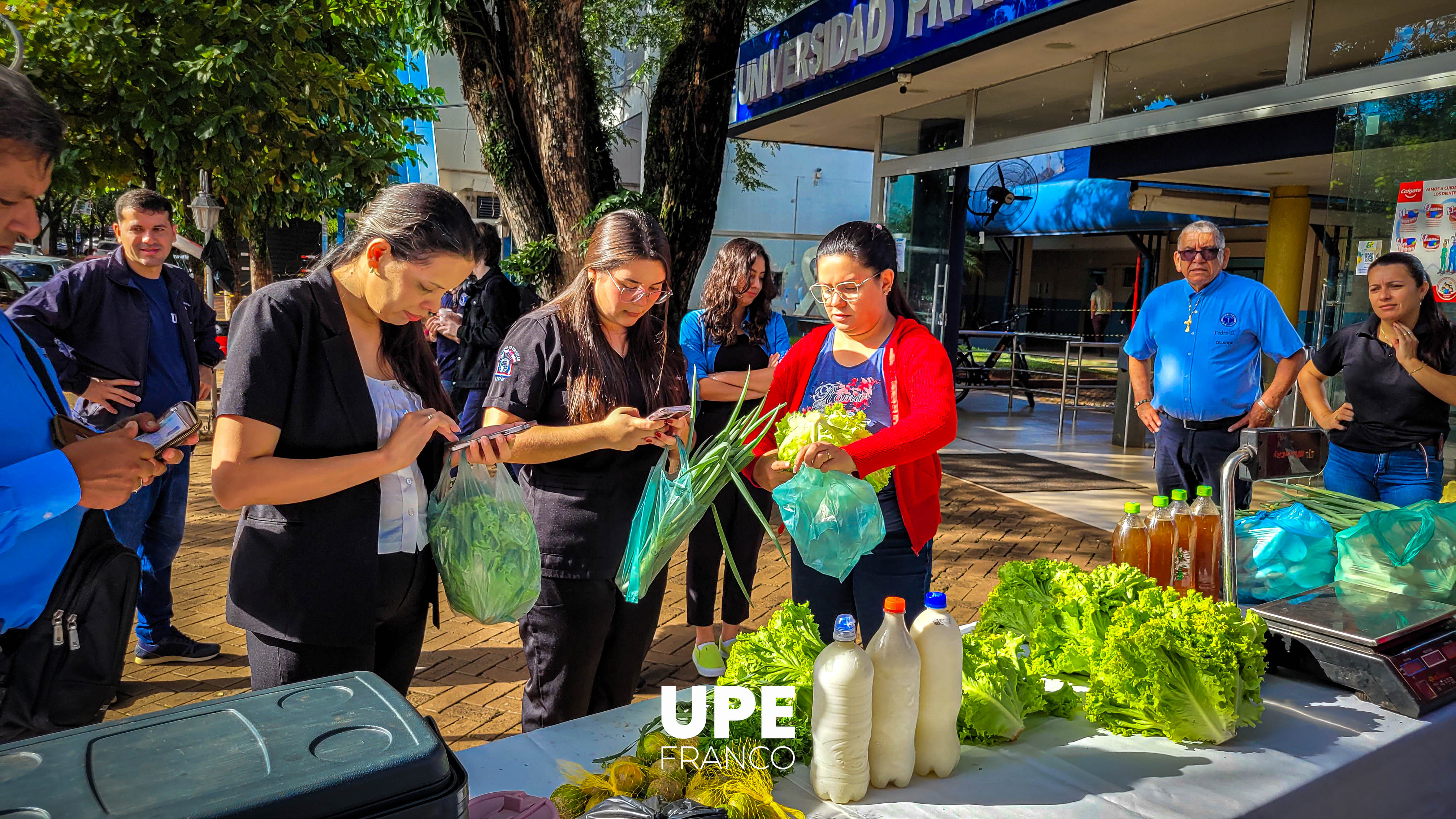Feria de Producción Hortigranjera: Facultad de Ciencias Agropecuarias