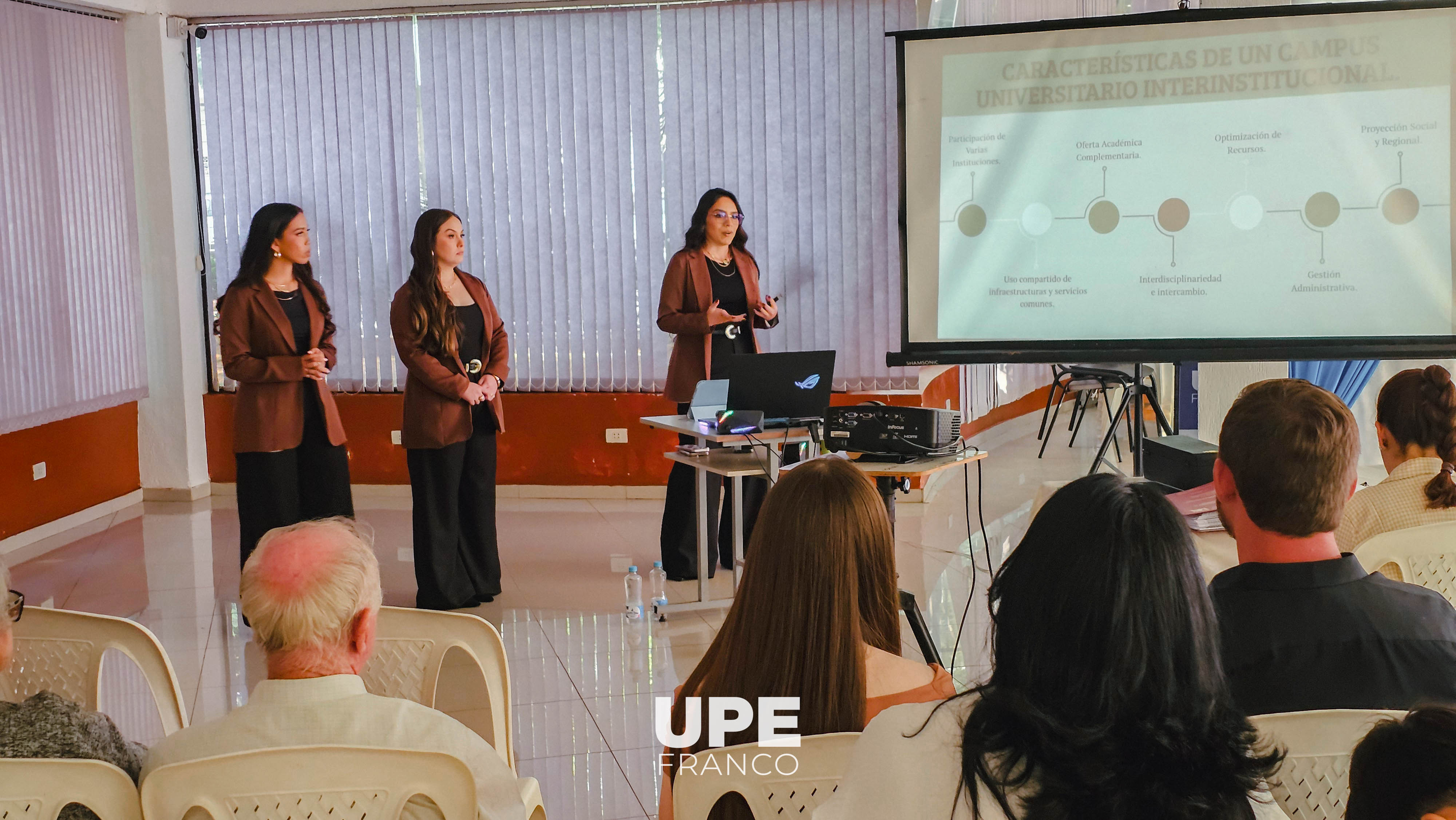 DEFENSA DE TRABAJOS FINALES DE GRADO EN ARQUITECTURA DESTACA PROPUESTAS CON ENFOQUE TERRITORIAL EN LA UPE FRANCO