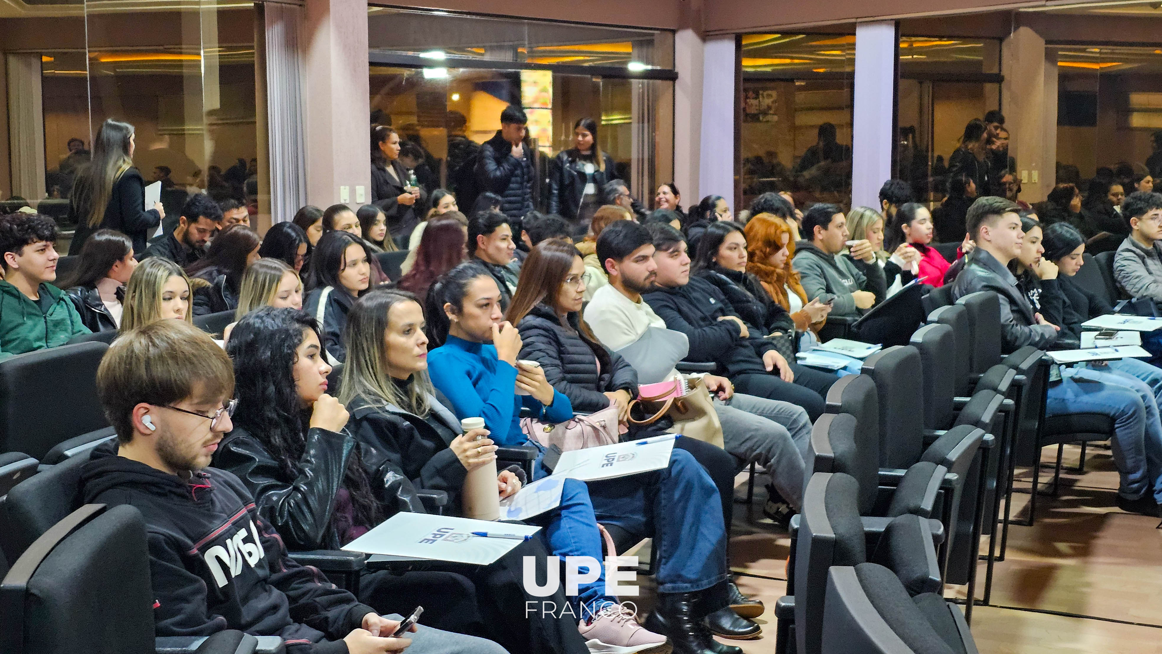Nutrición desarrolló charla sobre uso y prescripción responsable de suplementos nutricionales