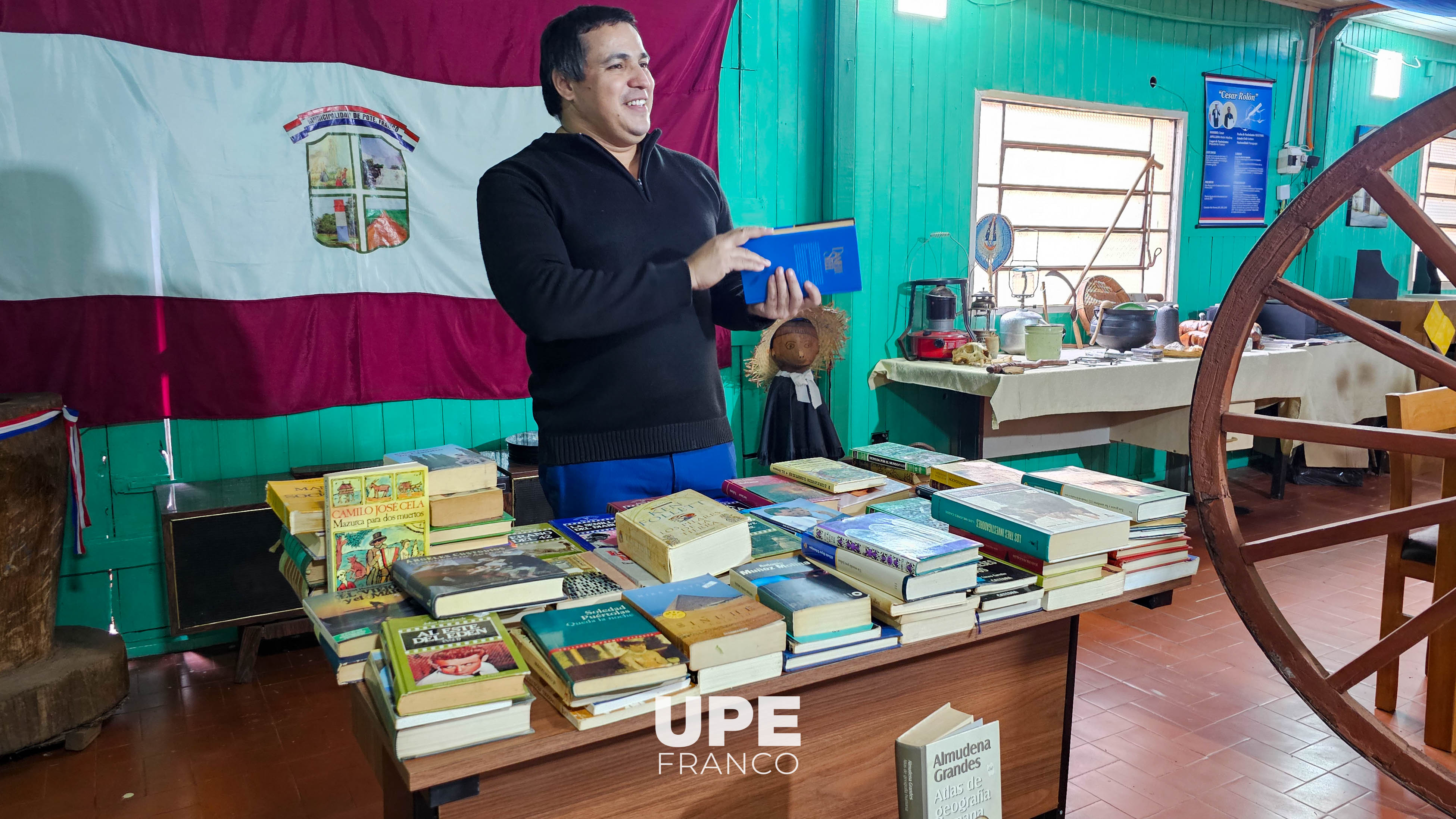 La casa de la cultura de Presidente Franco realizó entrega de 150 libros para biblioteca comunitaria
