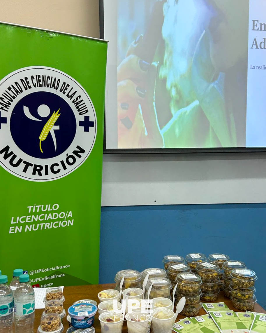 UPE FRANCO DESARROLLÓ CHARLA EDUCATIVA SOBRE BEBIDAS ENERGIZANTES Y CIGARRILLOS ELECTRÓNICOS EN EL CIE