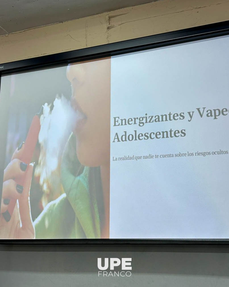 UPE FRANCO DESARROLLÓ CHARLA EDUCATIVA SOBRE BEBIDAS ENERGIZANTES Y CIGARRILLOS ELECTRÓNICOS EN EL CIE