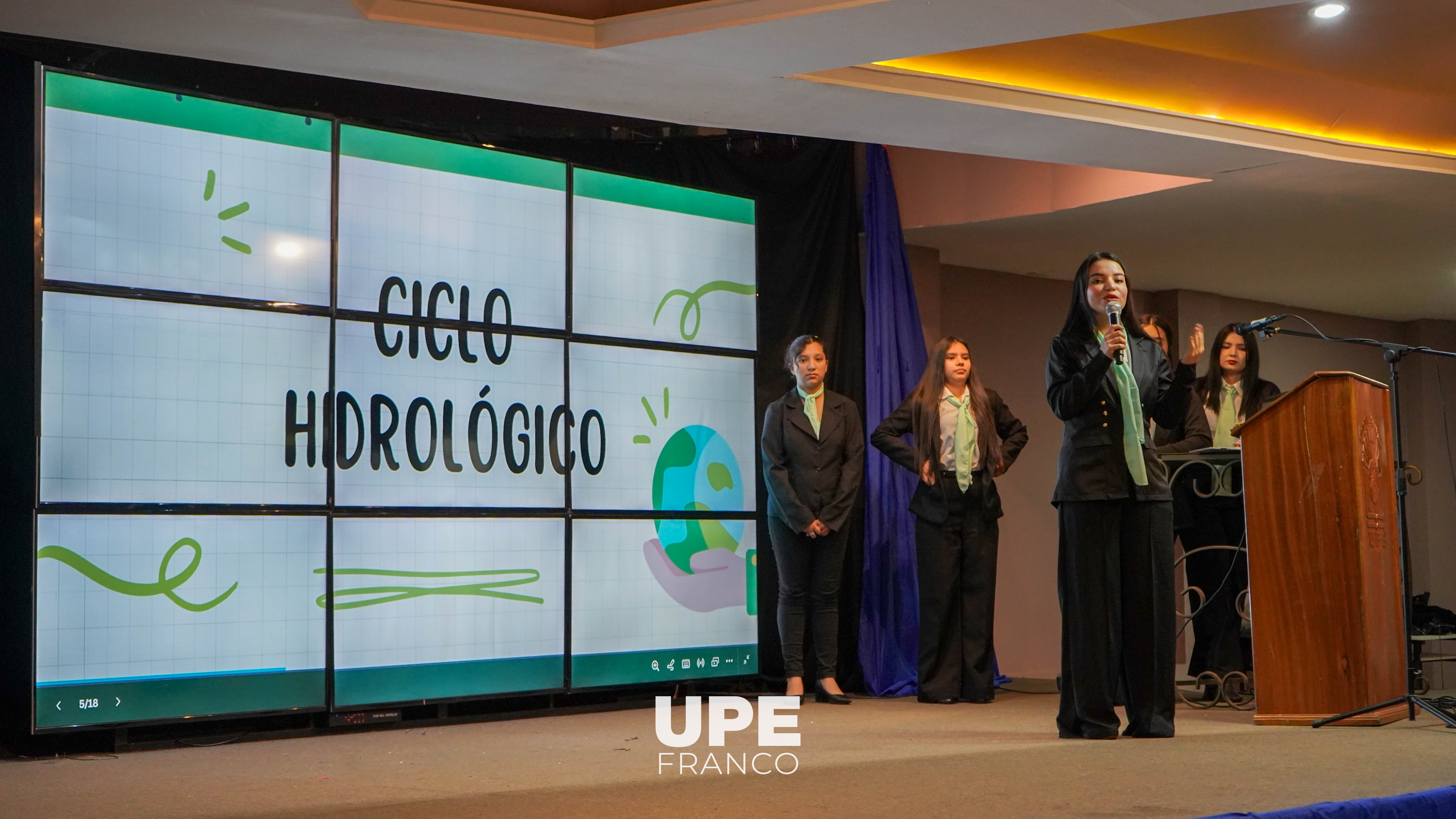 ESTUDIANTES DE CIENCIAS DE LA EDUCACIÓN PRESENTARON CIERRE PEDAGÓGICO SOBRE EL CUIDADO DEL SUELO, EL AIRE Y EL AGUA