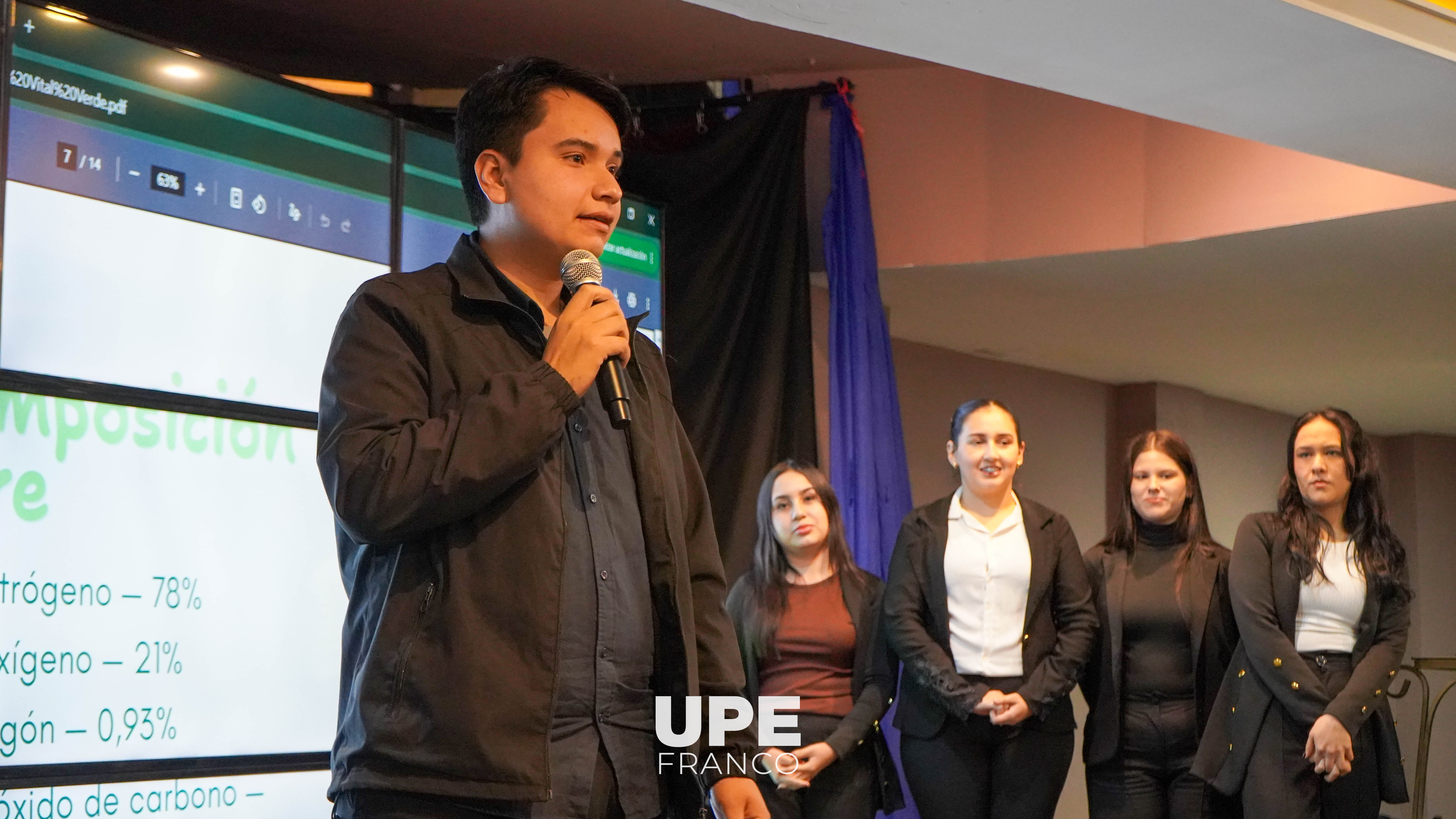 ESTUDIANTES DE CIENCIAS DE LA EDUCACIÓN PRESENTARON CIERRE PEDAGÓGICO SOBRE EL CUIDADO DEL SUELO, EL AIRE Y EL AGUA