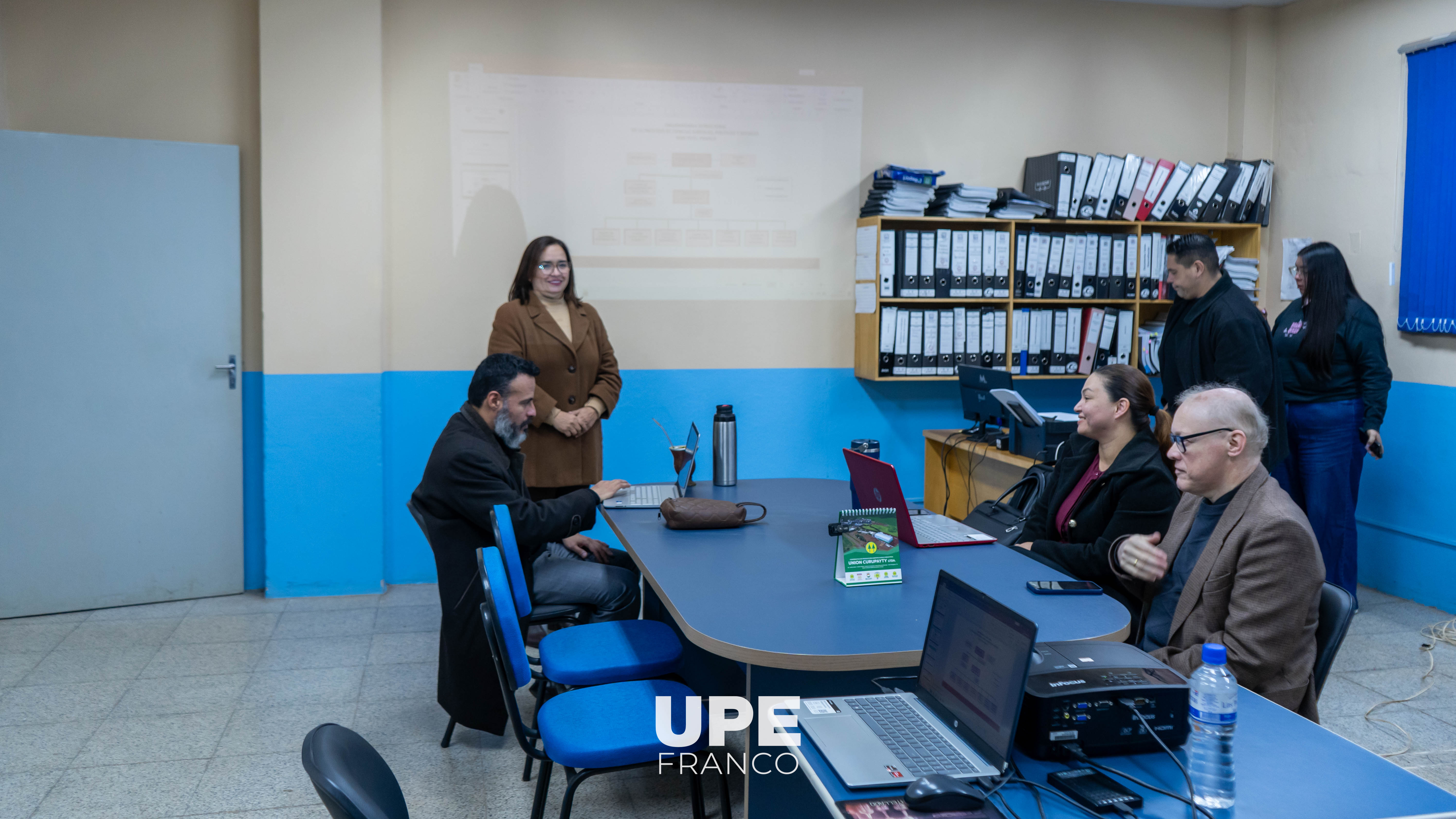 Derecho realizó reunión de trabajo para fortalecer la gestión académica y administrativa