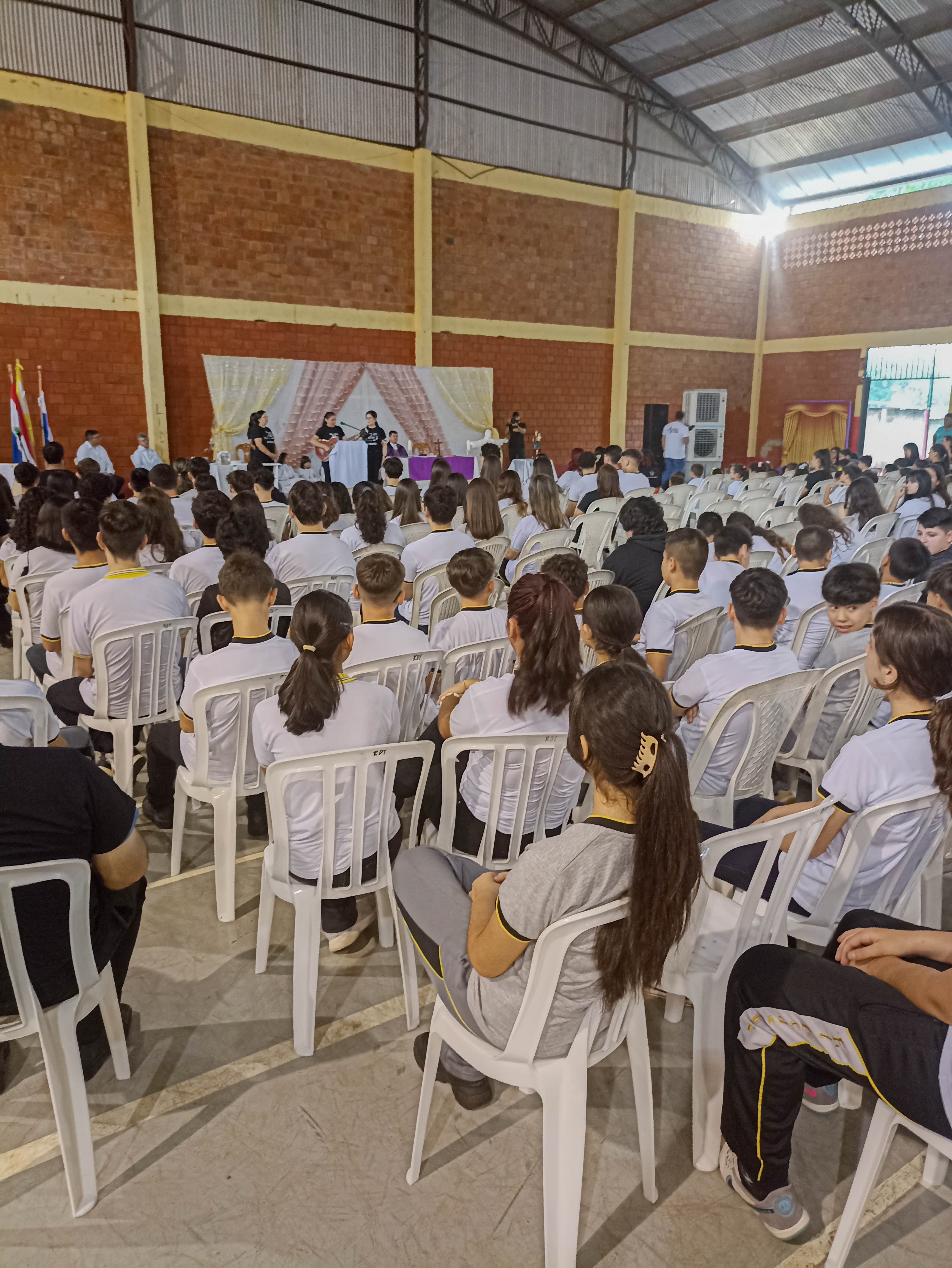 Familia UPE: Inicia del Año Escolar en el Colegio Católico El Redentor 