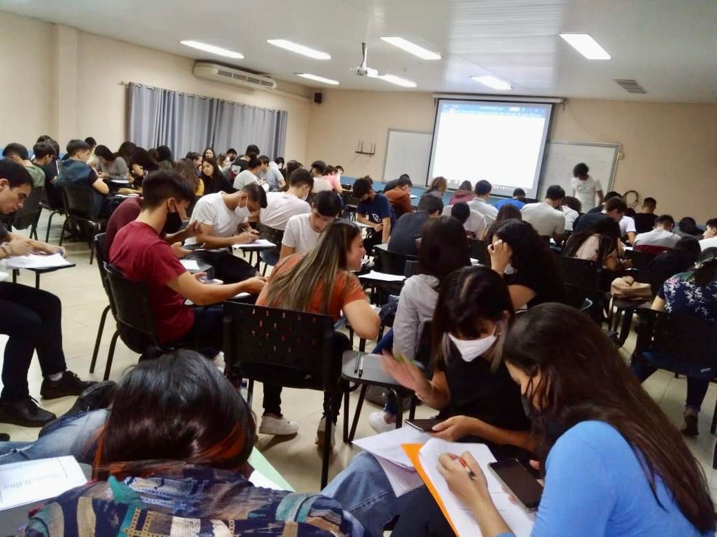 Facultad de Ciencias Administrativas y Contables UPE clases en desarrollo con mucho entusiasmo