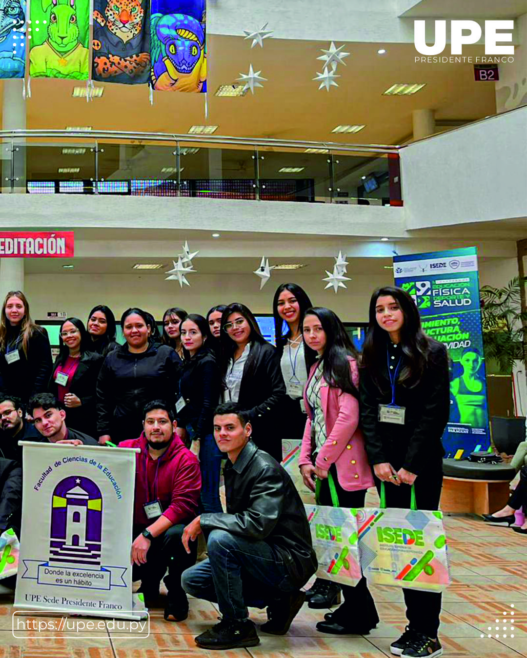 Estudiantes de la UPE participan en el Congreso de la UNAE