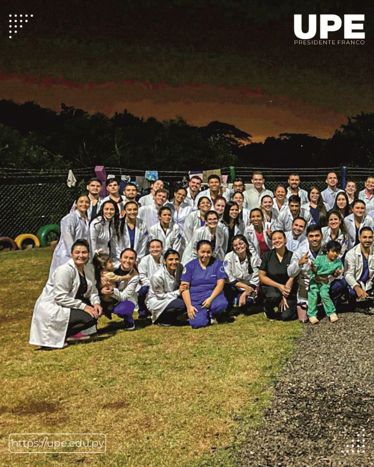 "Manos que Cuidan, Corazones que Sanan” - Proyecto de Medicina de la UPE en la Fundación Las Tías
