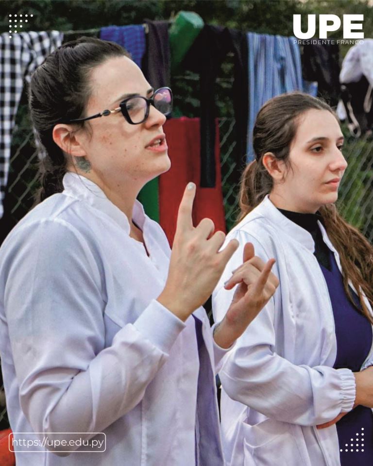 "Manos que Cuidan, Corazones que Sanan” - Proyecto de Medicina de la UPE en la Fundación Las Tías
