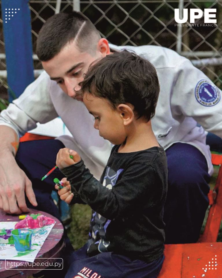 "Manos que Cuidan, Corazones que Sanan” - Proyecto de Medicina de la UPE en la Fundación Las Tías