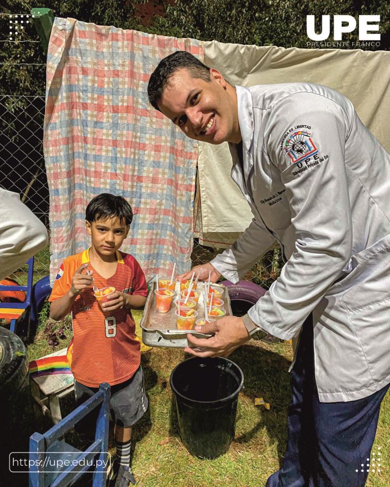 "Manos que Cuidan, Corazones que Sanan” - Proyecto de Medicina de la UPE en la Fundación Las Tías