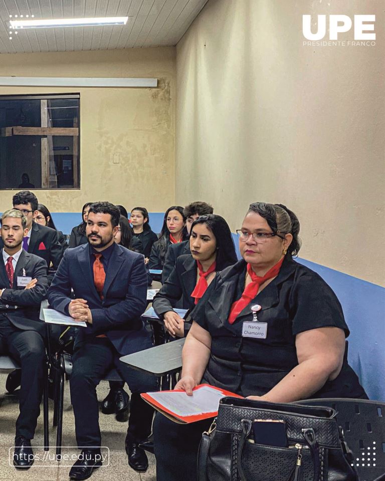 Investigaciones Jurídicas en la UPE: Exposiciones de Estudiantes de Derecho