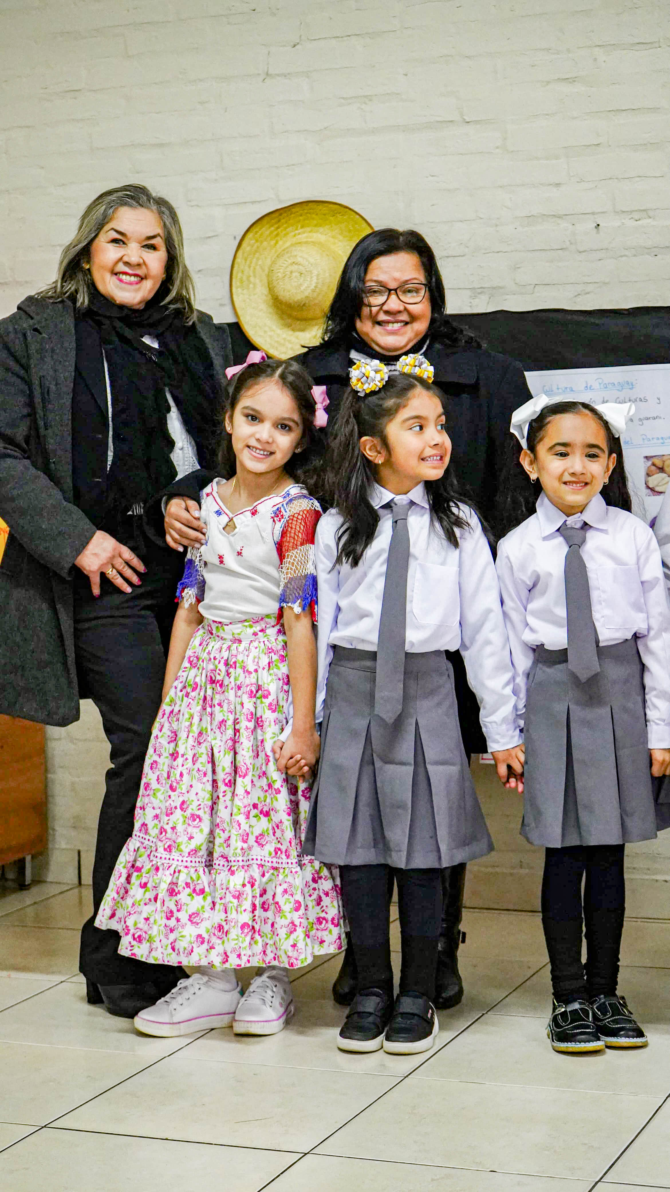 Día del Folklore en el Redentor: Preservando la Cultura Paraguaya desde la Infancia