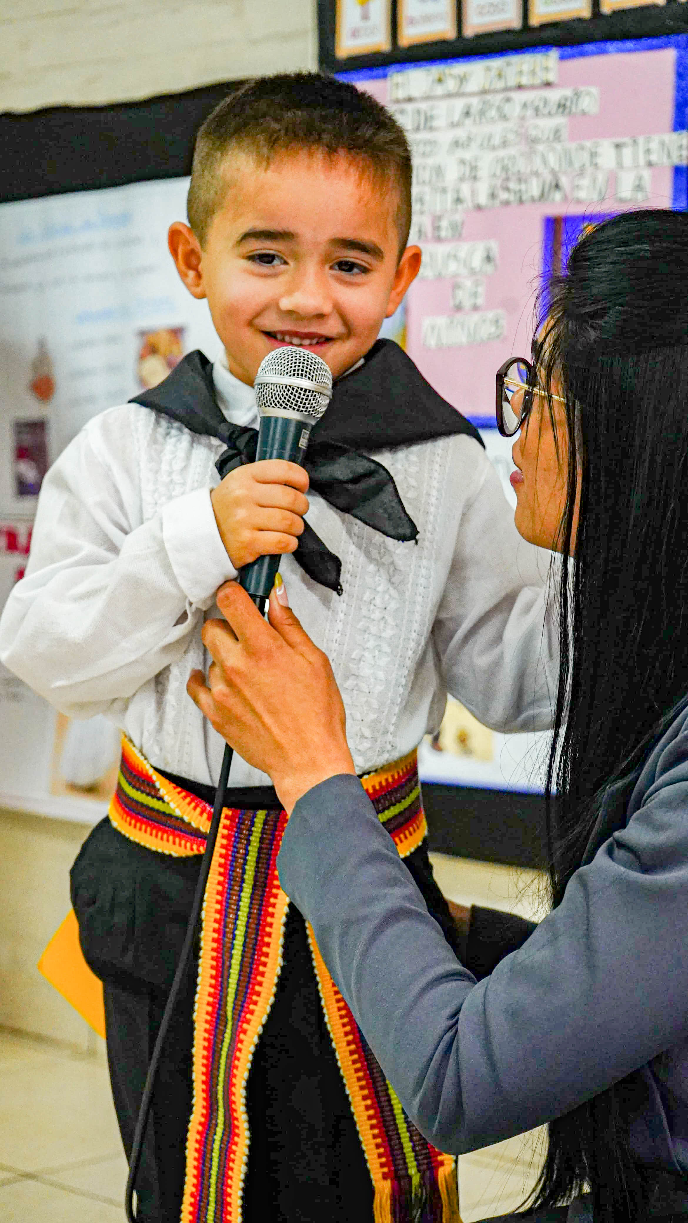 Día del Folklore en el Redentor: Preservando la Cultura Paraguaya desde la Infancia