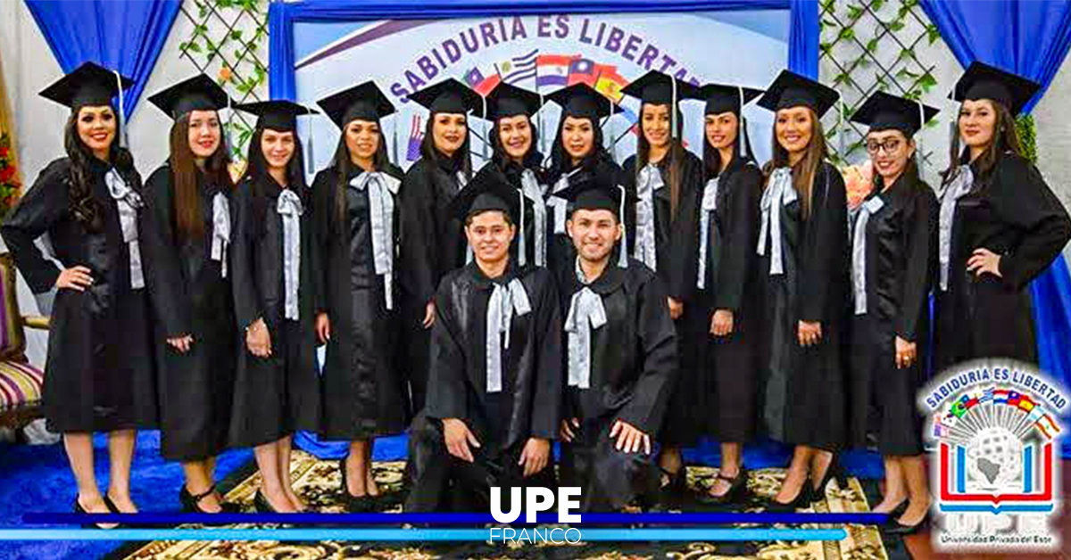 Facultad de Ciencias de la Salud-UPE: Egresados de Enfermería 