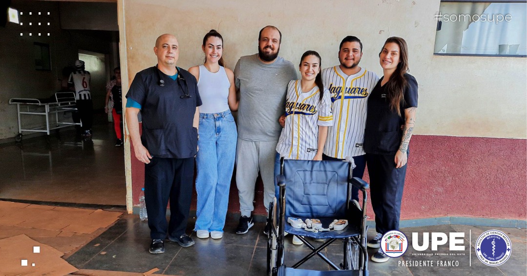 Equipo Atlético Jaguares de Medicina entrega donaciones al Hospital Regional de Ciudad del Este