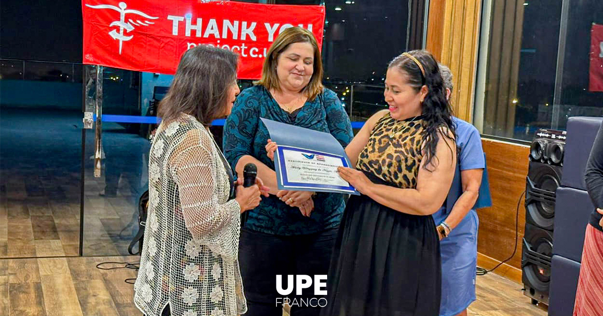 Unidos por la Salud: Entrega de Certificados a Voluntarios de Project C.U.R.E. en la UPE