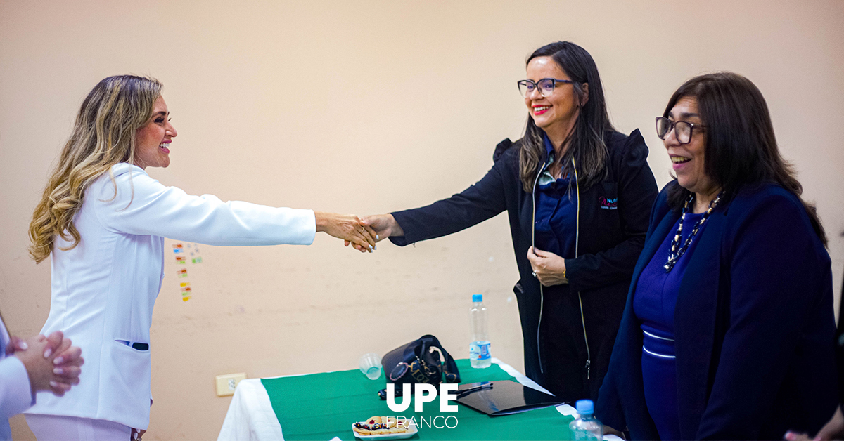 Nuevos Egresados en Nutrición UPE: Culminación Exitosa del Trabajo Final de Grado