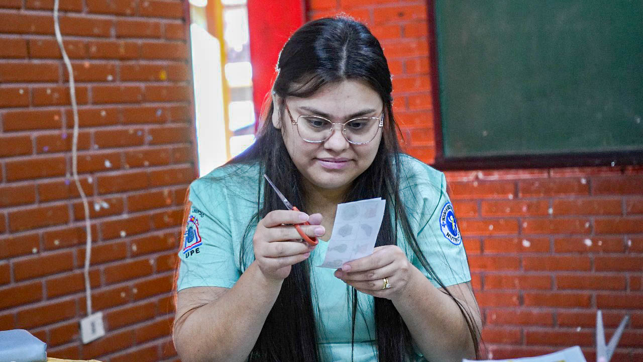 Estudiantes de Nutrición Promueven Hábitos Saludables en la Comunidad Escolar