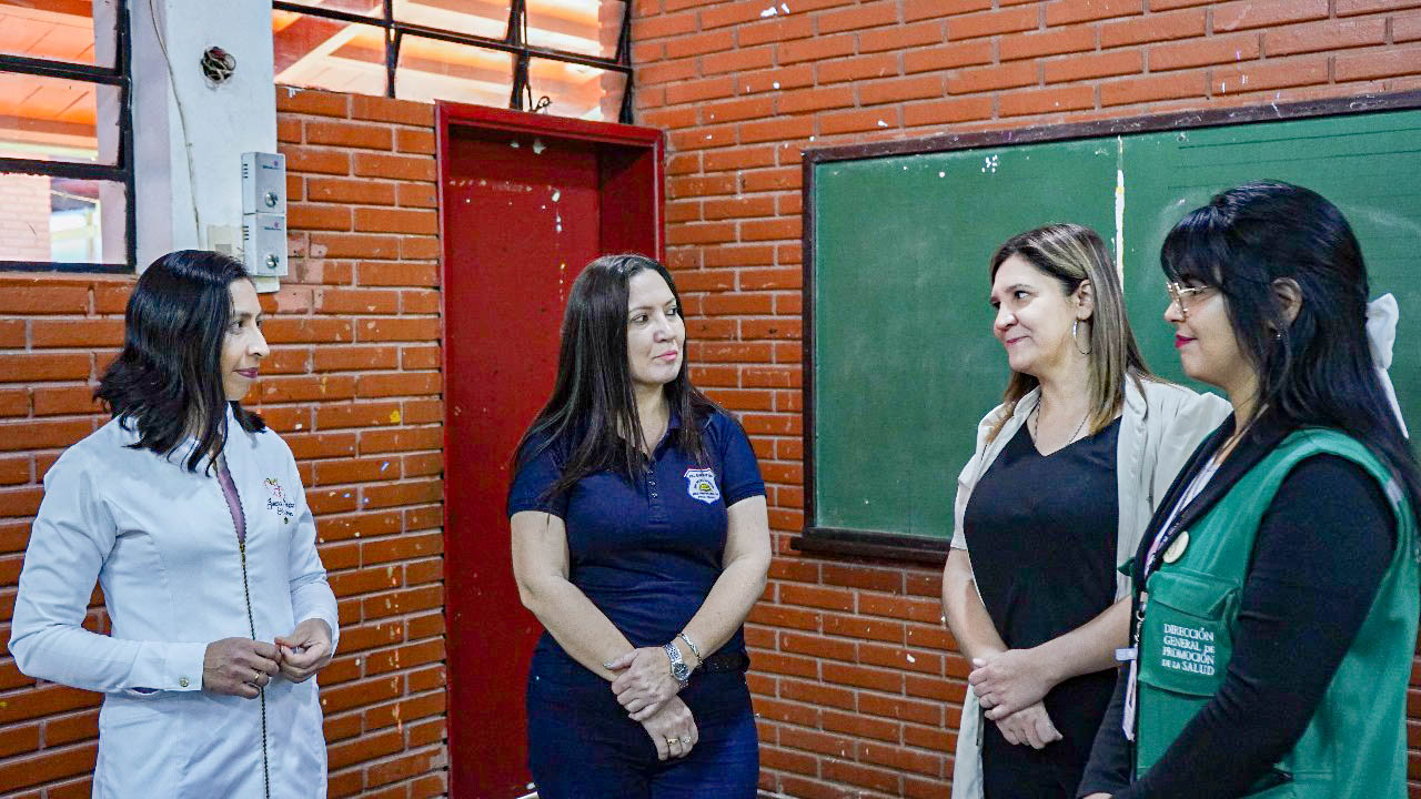 Estudiantes de Nutrición Promueven Hábitos Saludables en la Comunidad Escolar