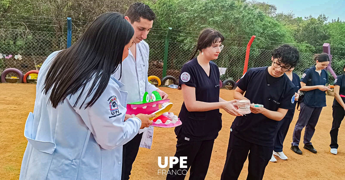 Promoviendo la Salud Pública: Estudiantes de la UPE visitan el Hogar Las Tías