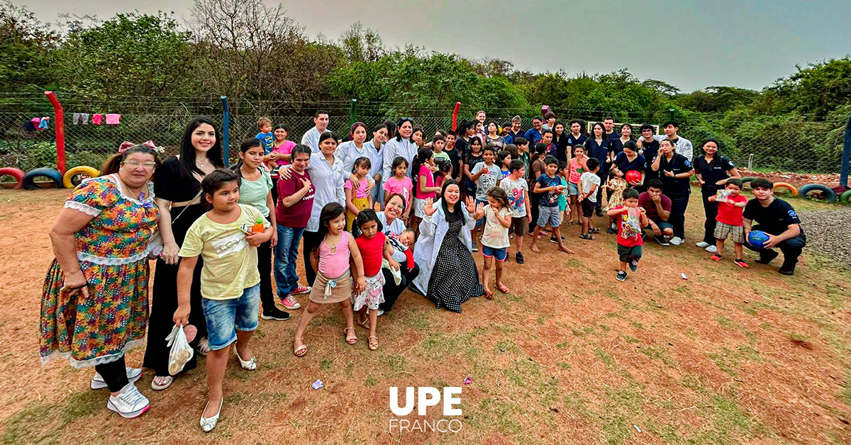 Promoviendo la Salud Pública: Estudiantes de la UPE visitan el Hogar Las Tías