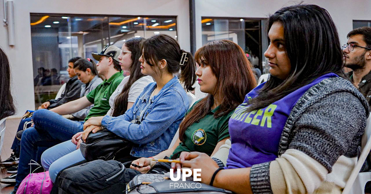 Oratoria: JCI imparte Charla Informativa en UPE Franco