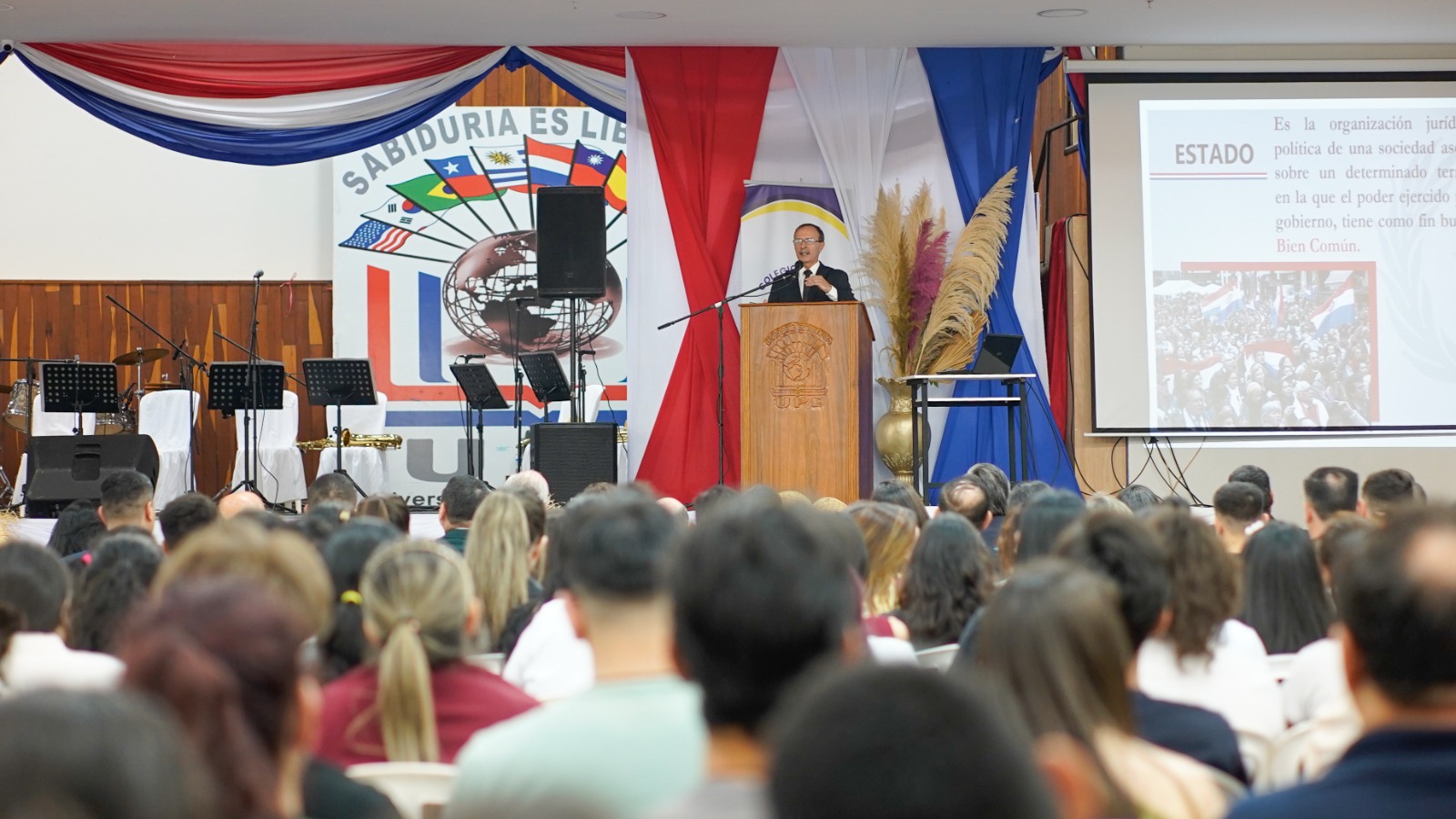 Conferencia Magistral en UPE Franco: Promoviendo el Conocimiento y la Cultura