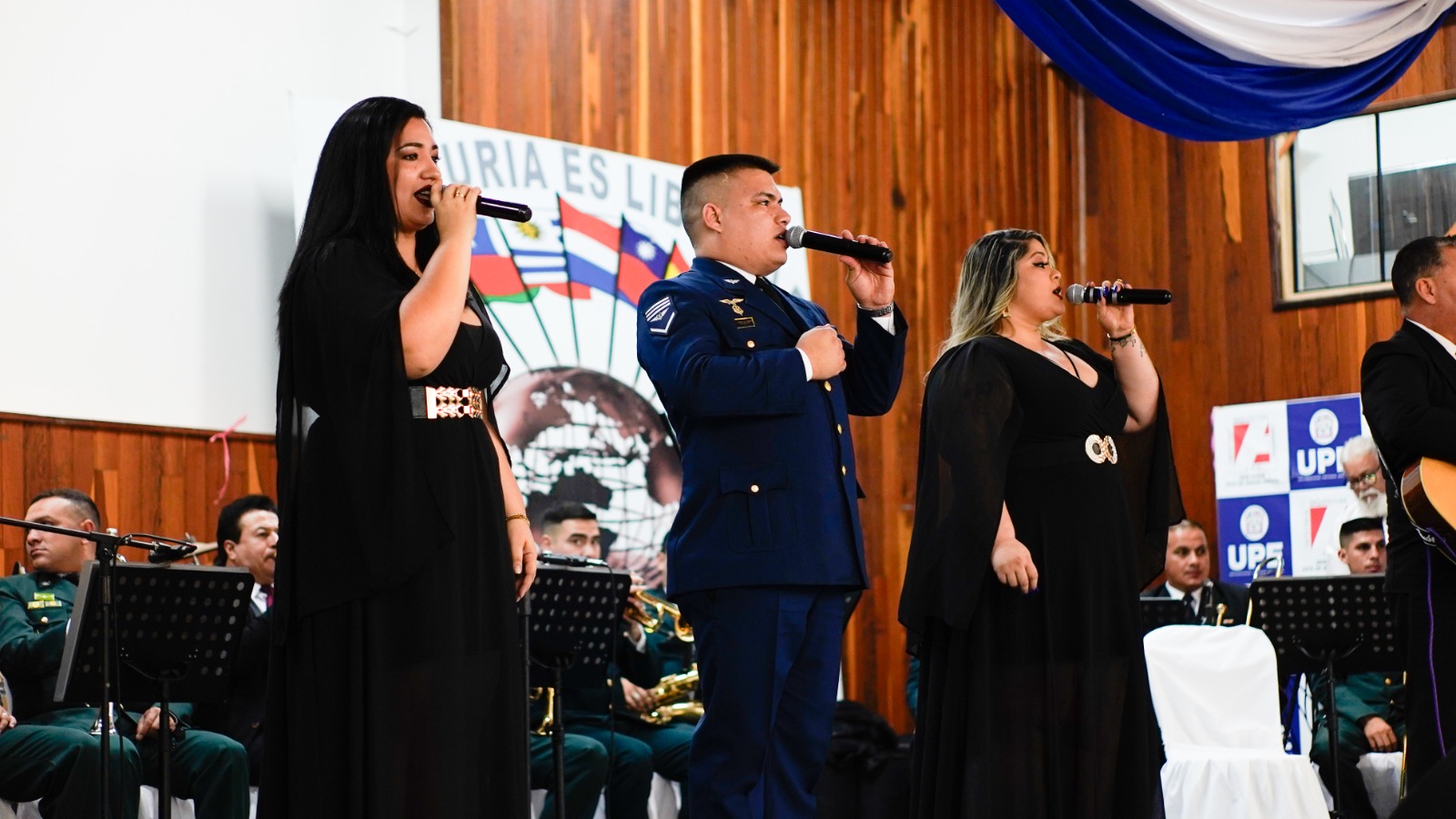 Conferencia Magistral en UPE Franco: Promoviendo el Conocimiento y la Cultura