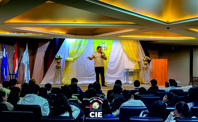 Producción de textos: Estudiantes del CIE participan de una charla informativa